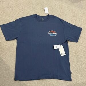 NWT billabong tee